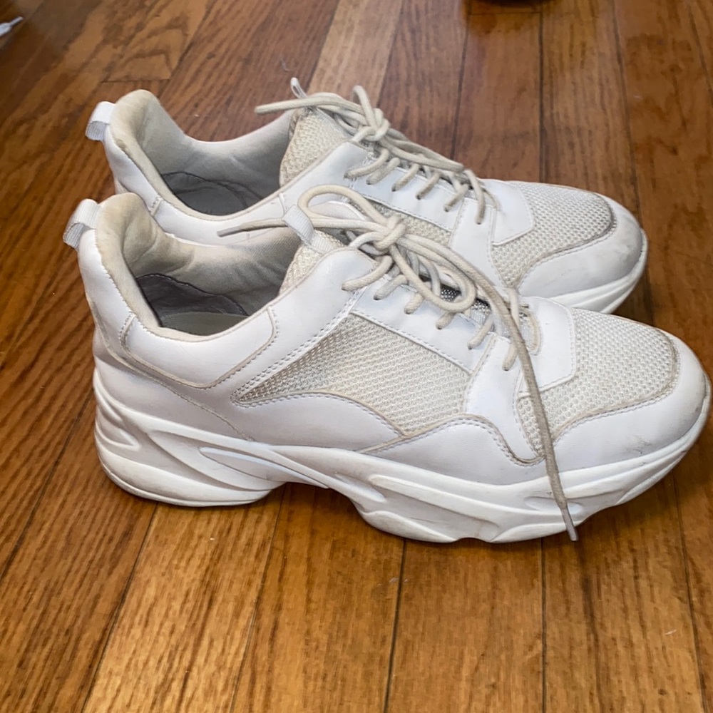 Steve Madden white gym shoes